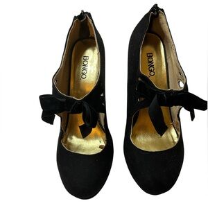 BONGO Women's Black Heels with Bow Accent